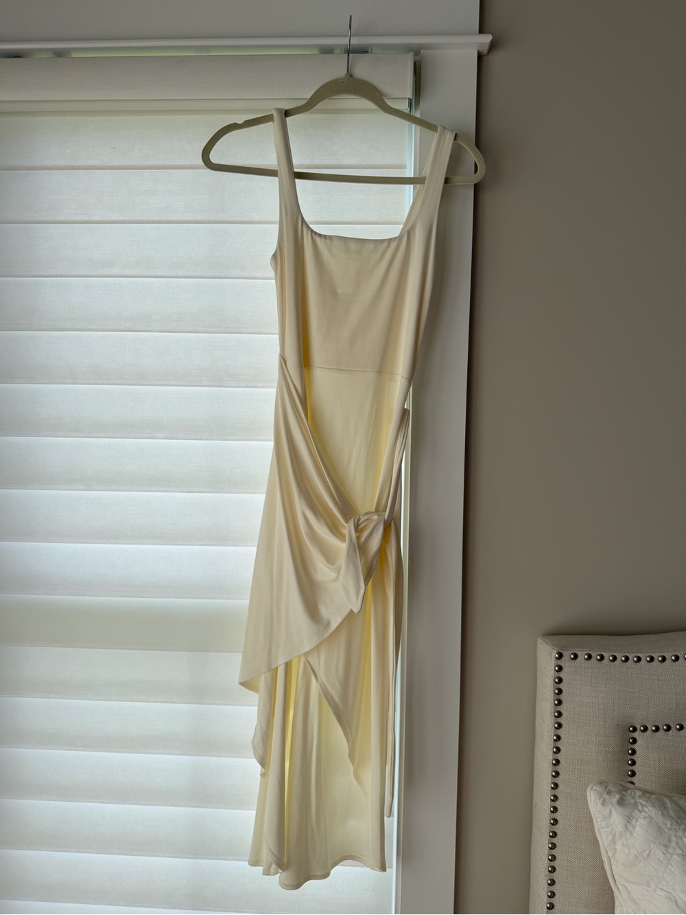 Aritzia Wilfred XS Cream Asymmetrical Tie-Waist Dress